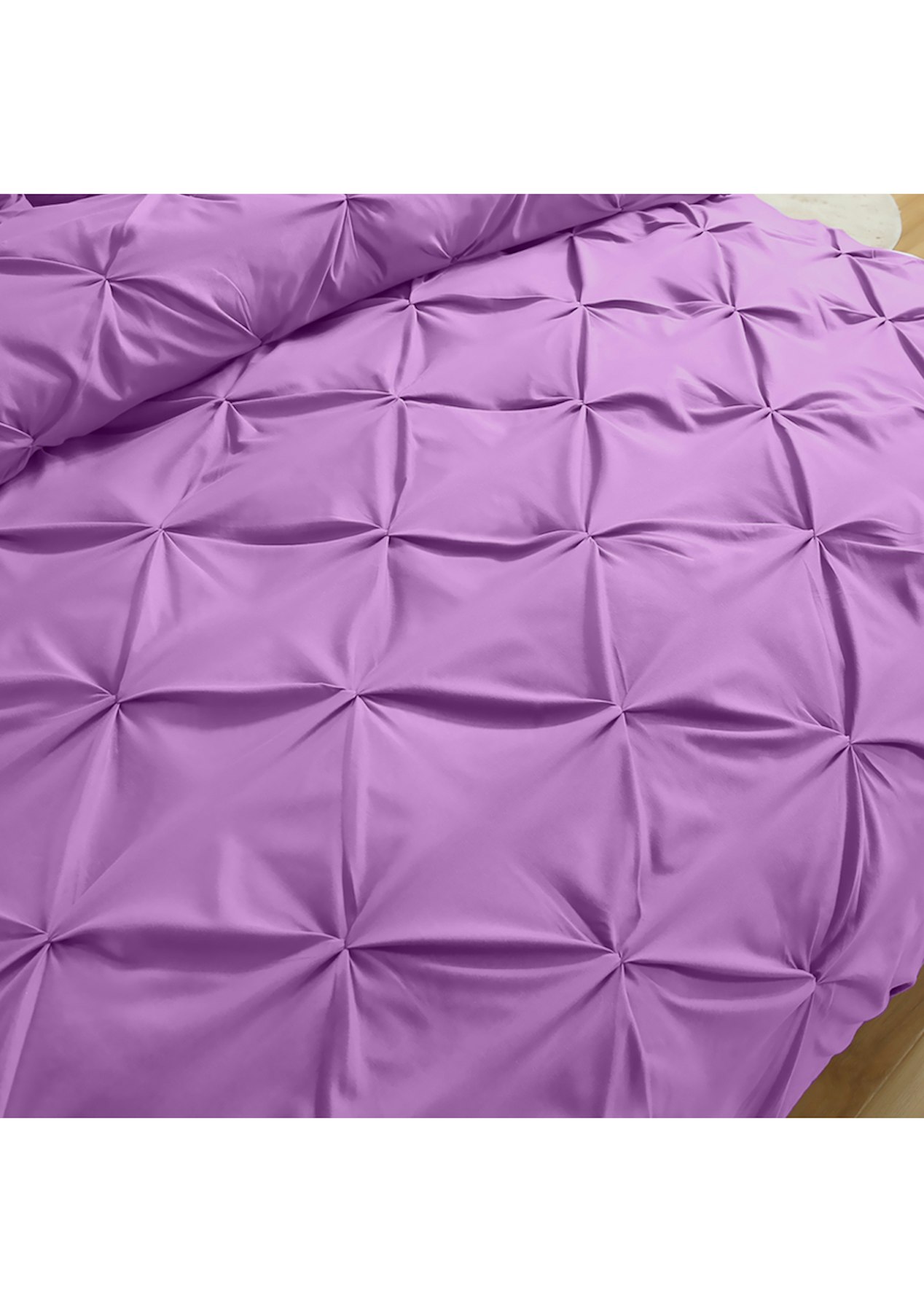 Dreamz Diamond Pintuck Duvet Cover And Pillow Case Set In Super