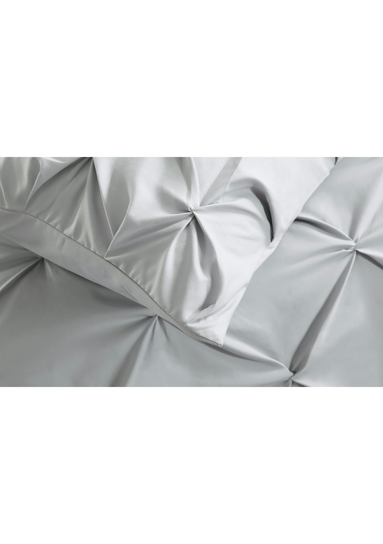 Dreamz Diamond Pintuck Duvet Cover And Pillow Case Set In Double